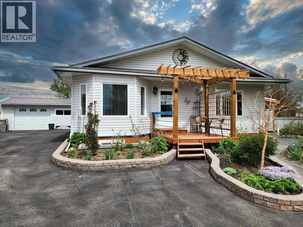 16 Mountview Place, Granum, Alberta  T0L 1A0 - Photo 3 - A2313473