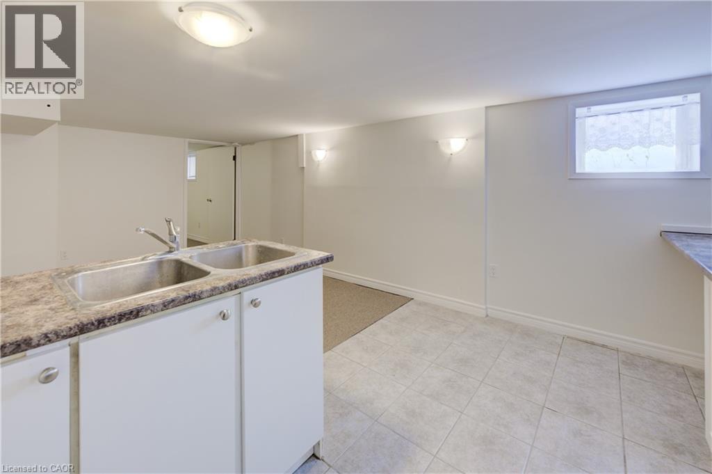 125 Margaret Avenue Unit# 3, Kitchener, Ontario  N2H 4H7 - Photo 5 - 40795829