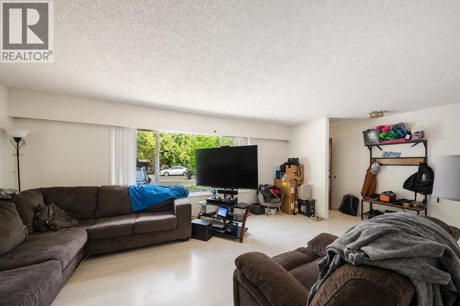 2148 Central Avenue, Port Coquitlam, British Columbia V3C 1V5 - Photo 9 - R3128408