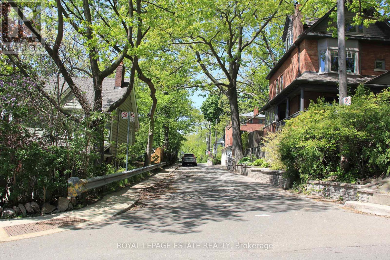 27 Sycamore Place, Toronto, Ontario  M4E 1K3 - Photo 41 - E13168152