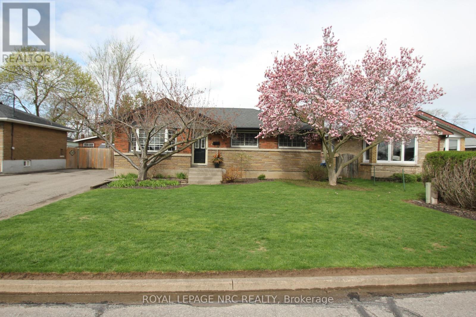 9 Greenhill Drive, Thorold, Ontario  L2V 1W4 - Photo 43 - X13175072