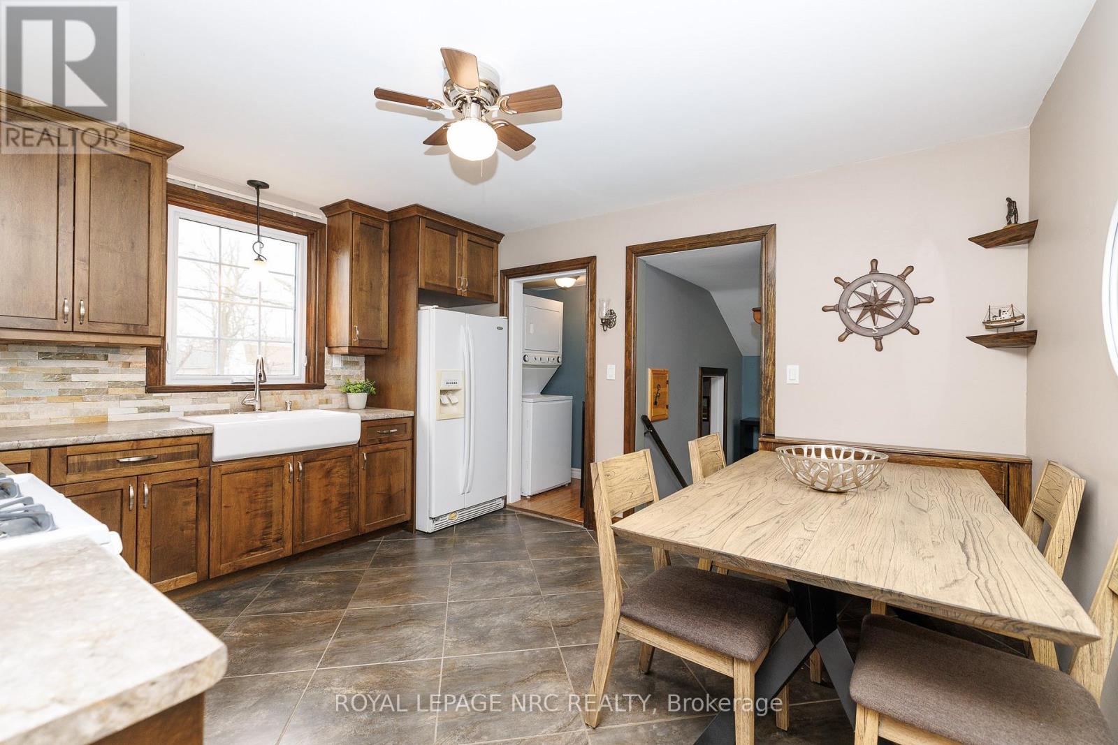 197 Charlotte Street, Port Colborne, Ontario  L3K 3E3 - Photo 9 - X13196112