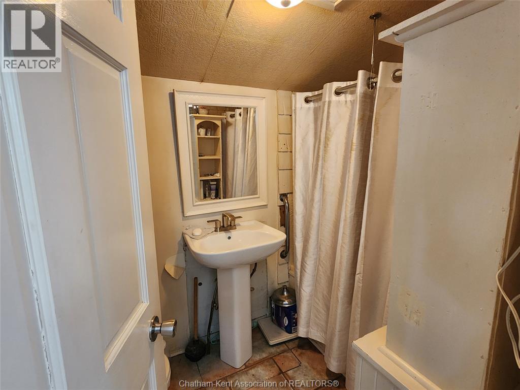 8626 Chester Street, Cedar Springs, Ontario  N0P 1E0 - Photo 9 - 26011345