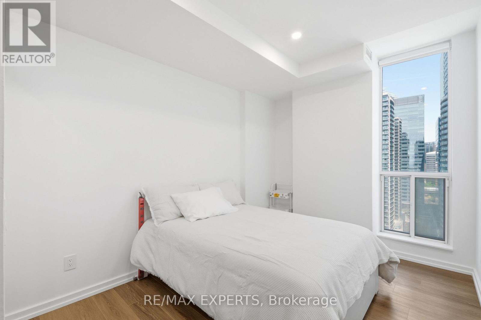 2211 - 208 Queens Quay W, Toronto, Ontario  M5J 2Y5 - Photo 15 - C13196324