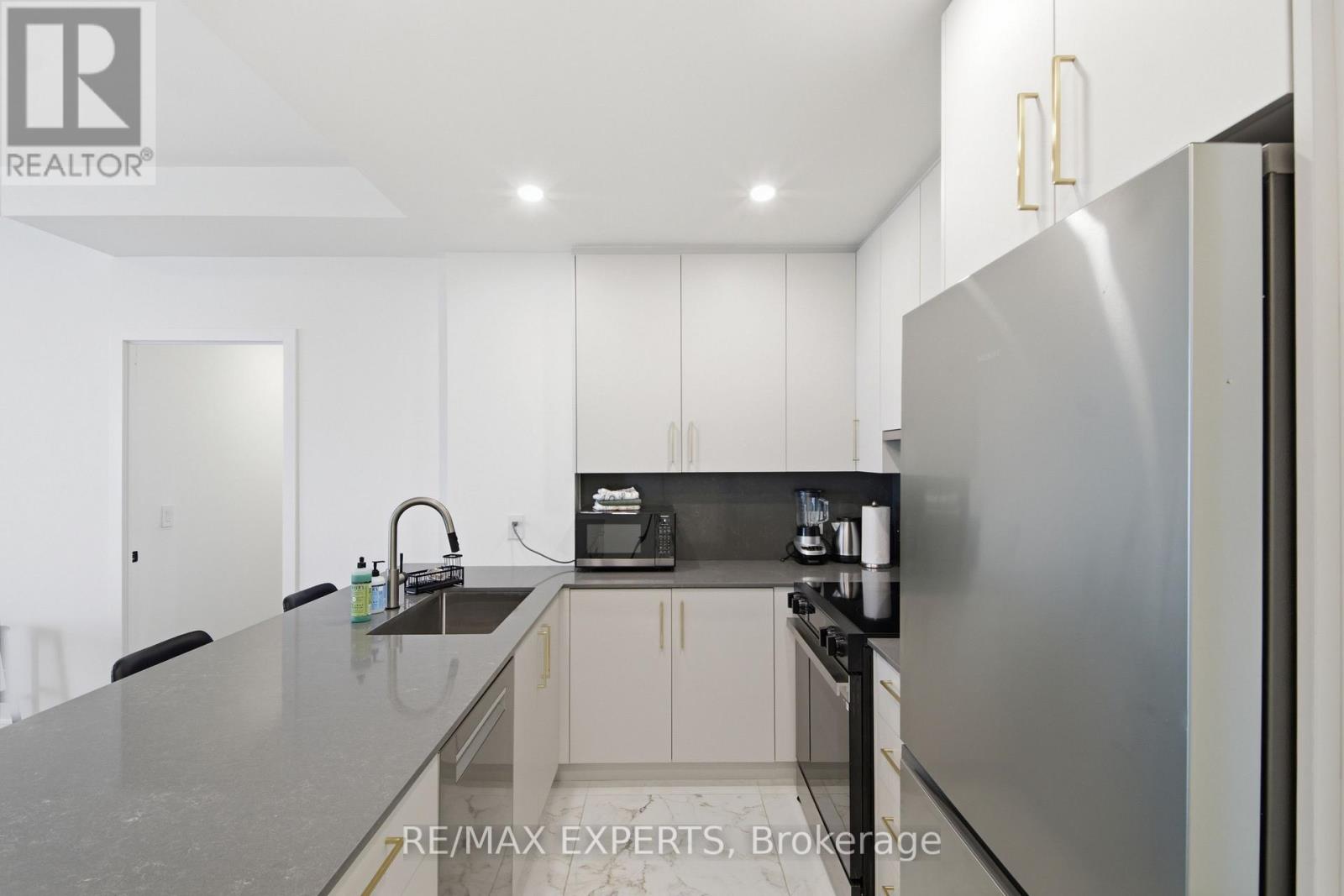2211 - 208 Queens Quay W, Toronto, Ontario  M5J 2Y5 - Photo 9 - C13196324