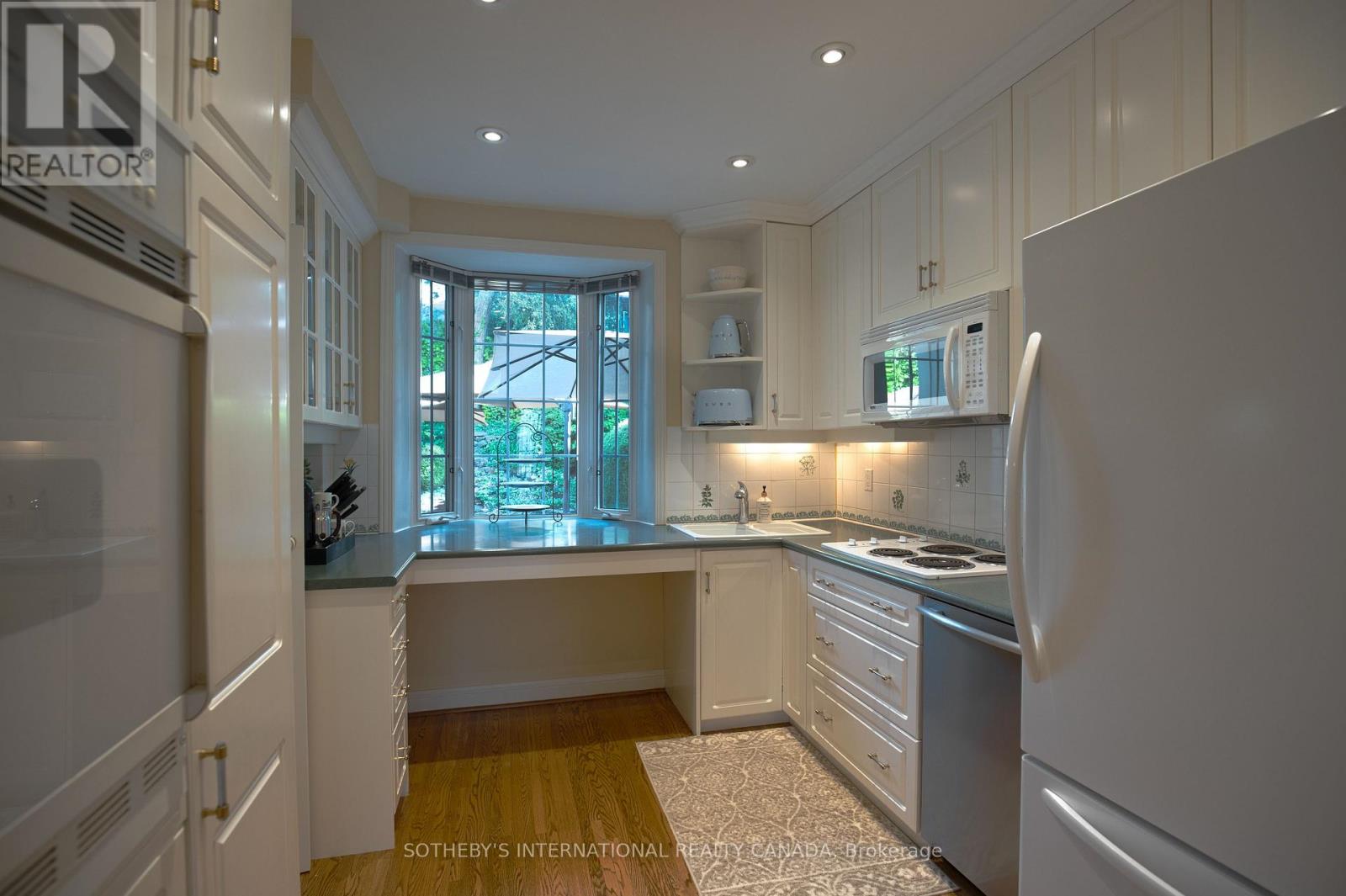 51 Fairfield Road, Toronto, Ontario  M4P 1T1 - Photo 5 - C13196440