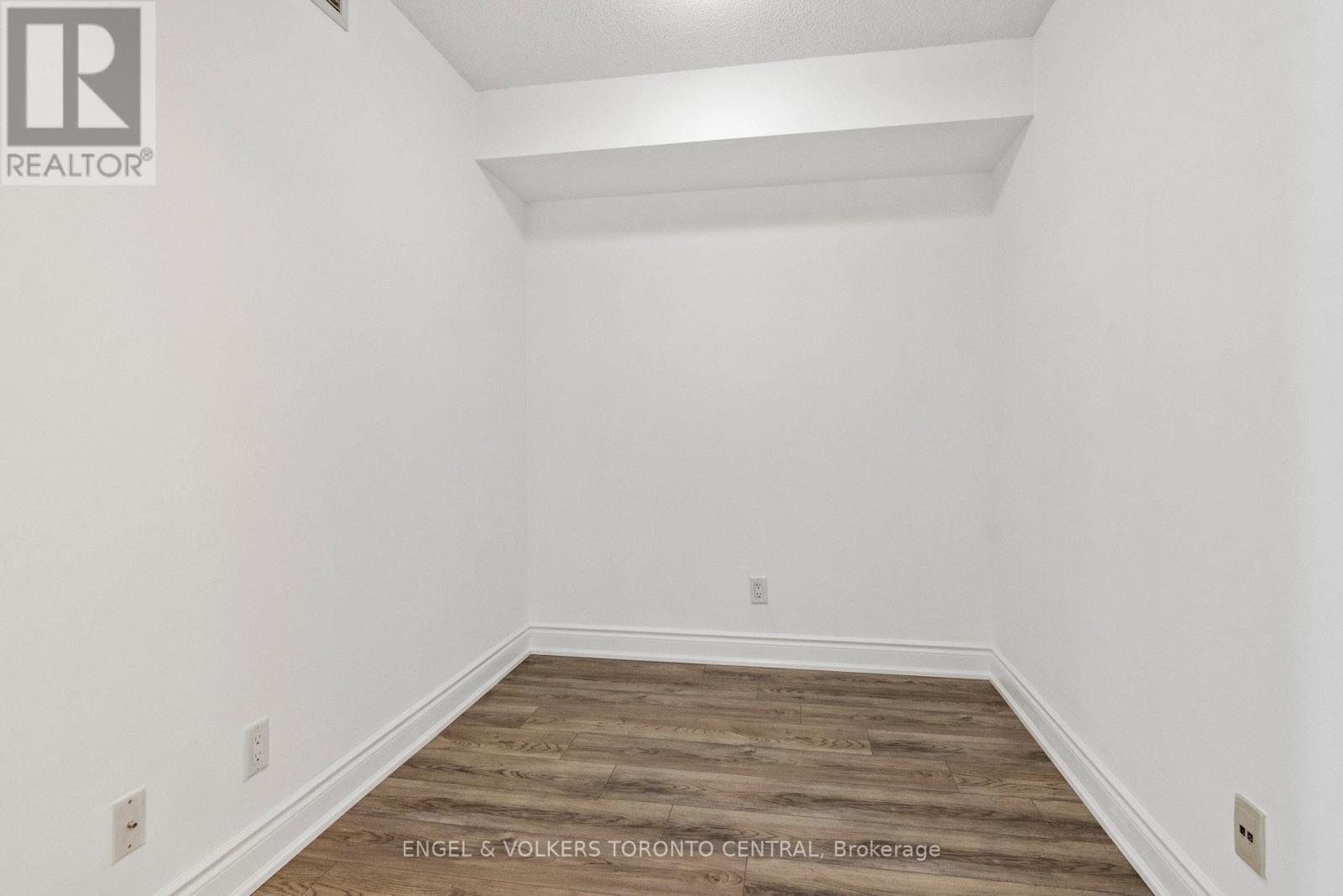 711 - 19 Barberry Place, Toronto, Ontario  M2K 3E3 - Photo 10 - C13196918