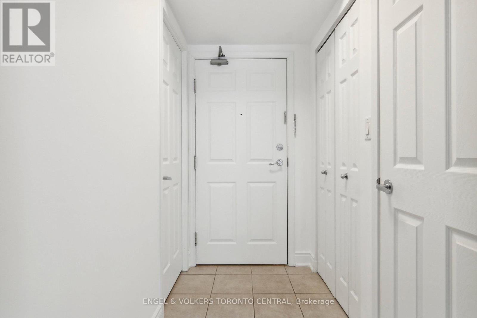 711 - 19 Barberry Place, Toronto, Ontario  M2K 3E3 - Photo 5 - C13196918