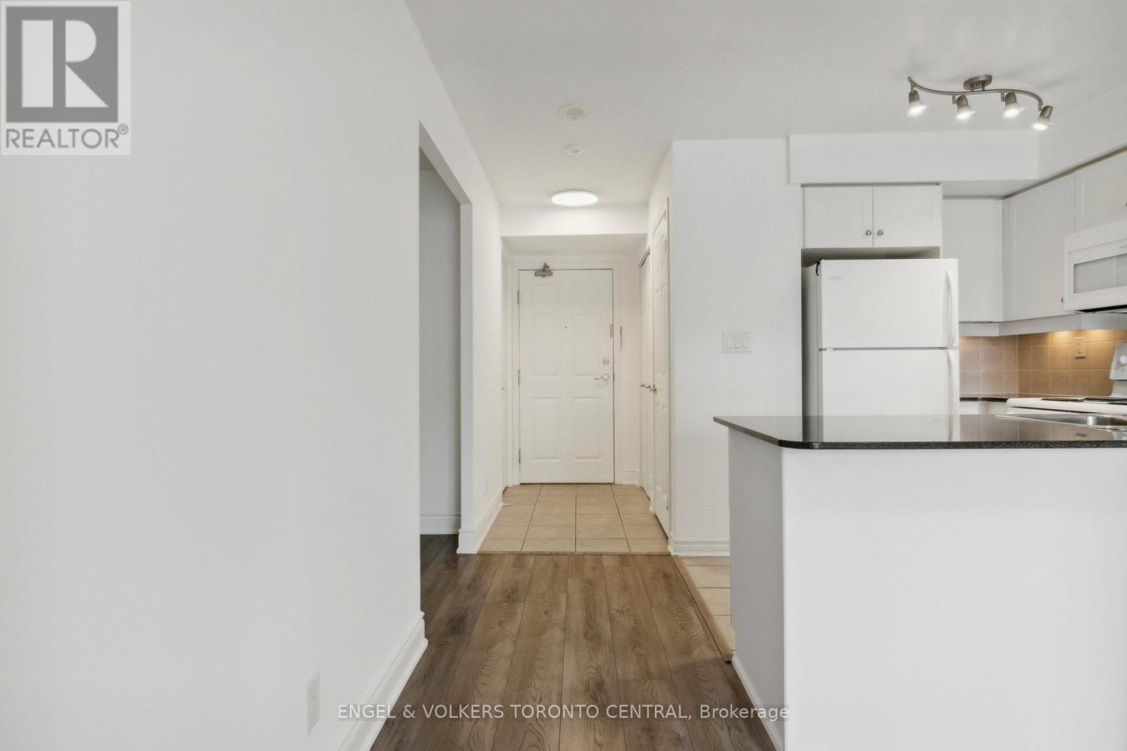 711 - 19 Barberry Place, Toronto, Ontario  M2K 3E3 - Photo 6 - C13196918
