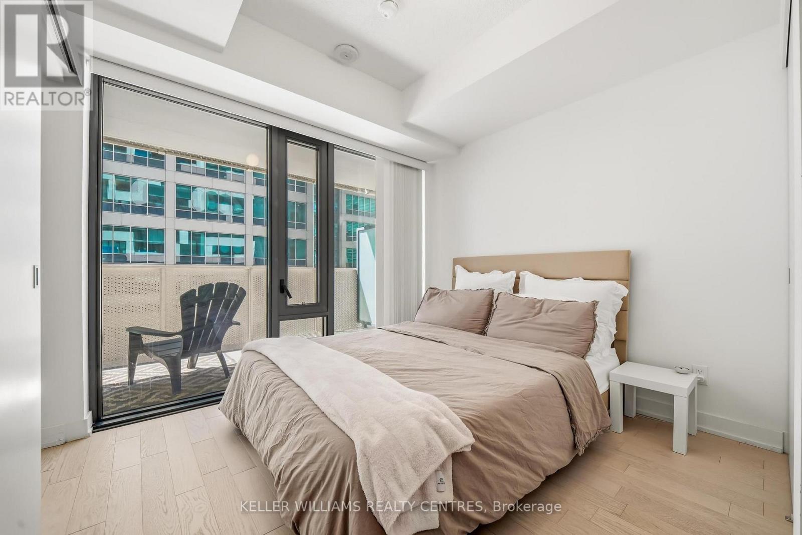 704 - 25 Richmond Street E, Toronto, Ontario  M5C 0A6 - Photo 19 - C13197744