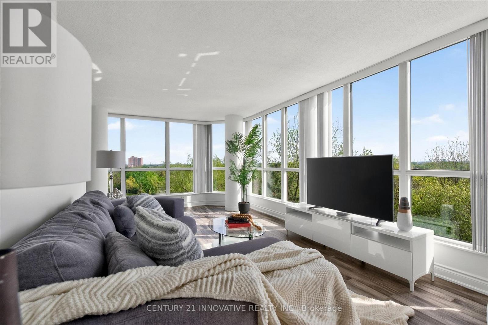 415 - 5 Rowntree Road, Toronto, Ontario  M9V 5G9 - Photo 2 - W13195978