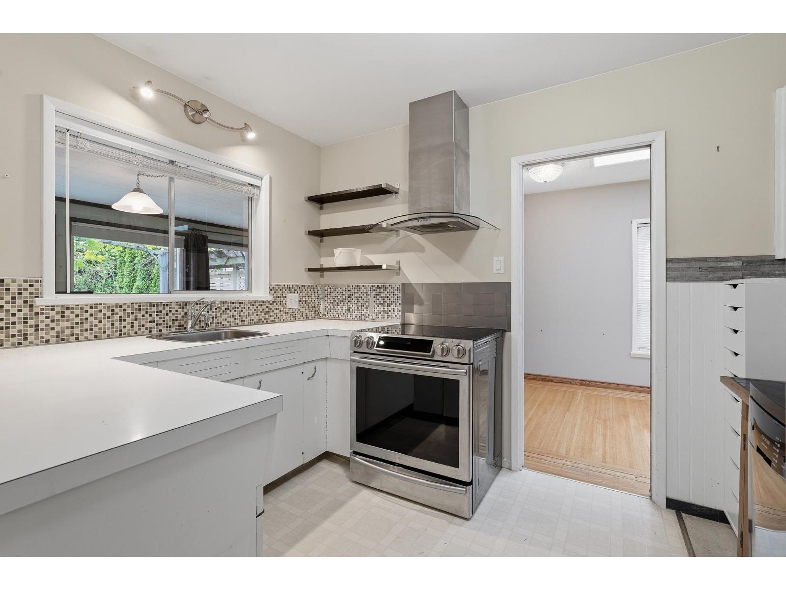 1570 Brearley Street, White Rock, British Columbia  V3B 3M5 - Photo 14 - R3128168