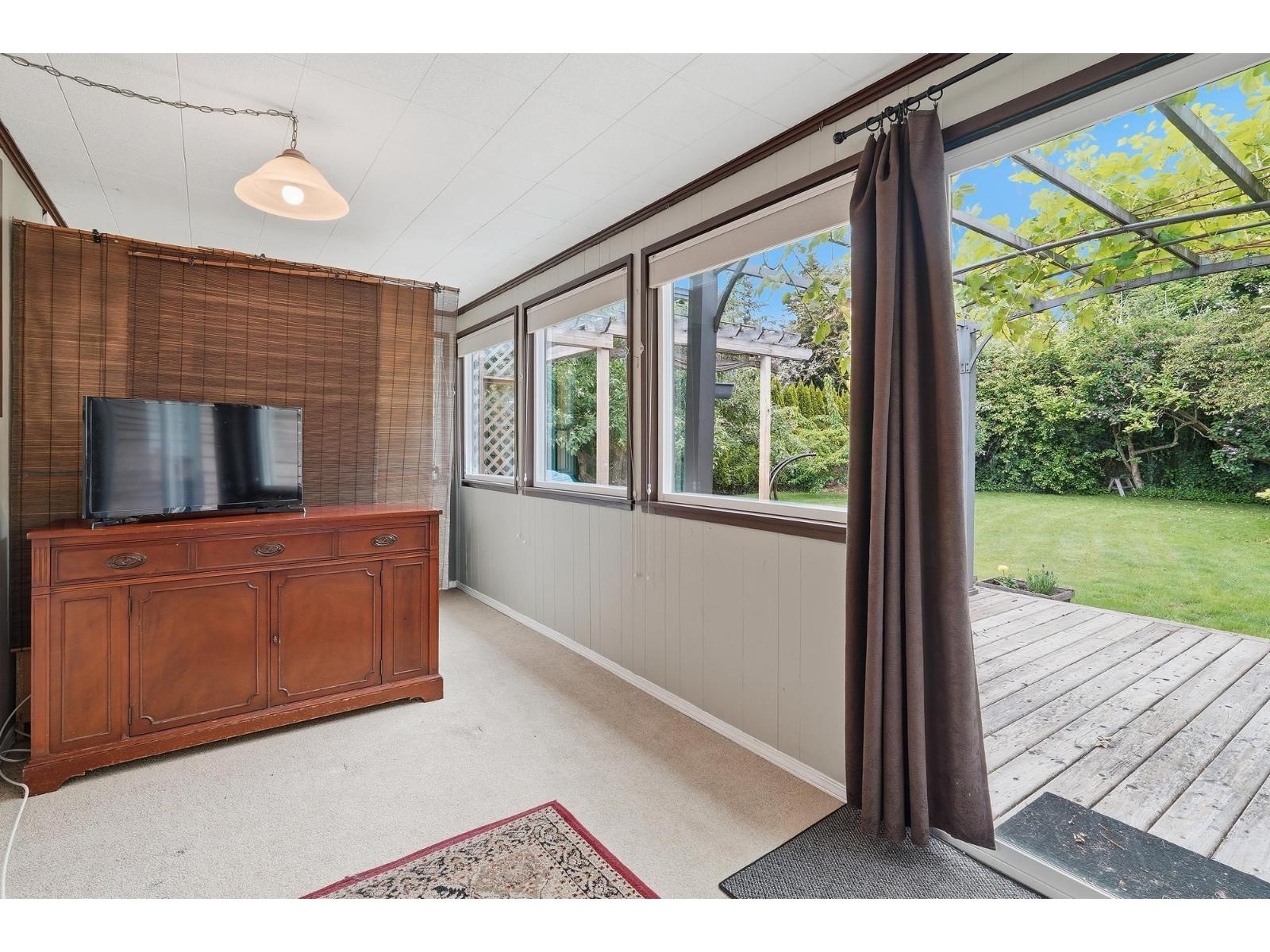 1570 Brearley Street, White Rock, British Columbia  V3B 3M5 - Photo 26 - R3128168