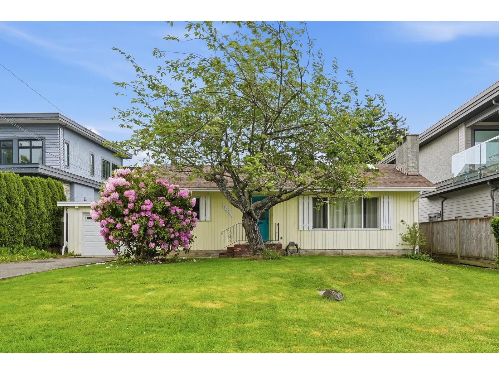1570 Brearley Street, White Rock, British Columbia  V3B 3M5 - Photo 2 - R3128168
