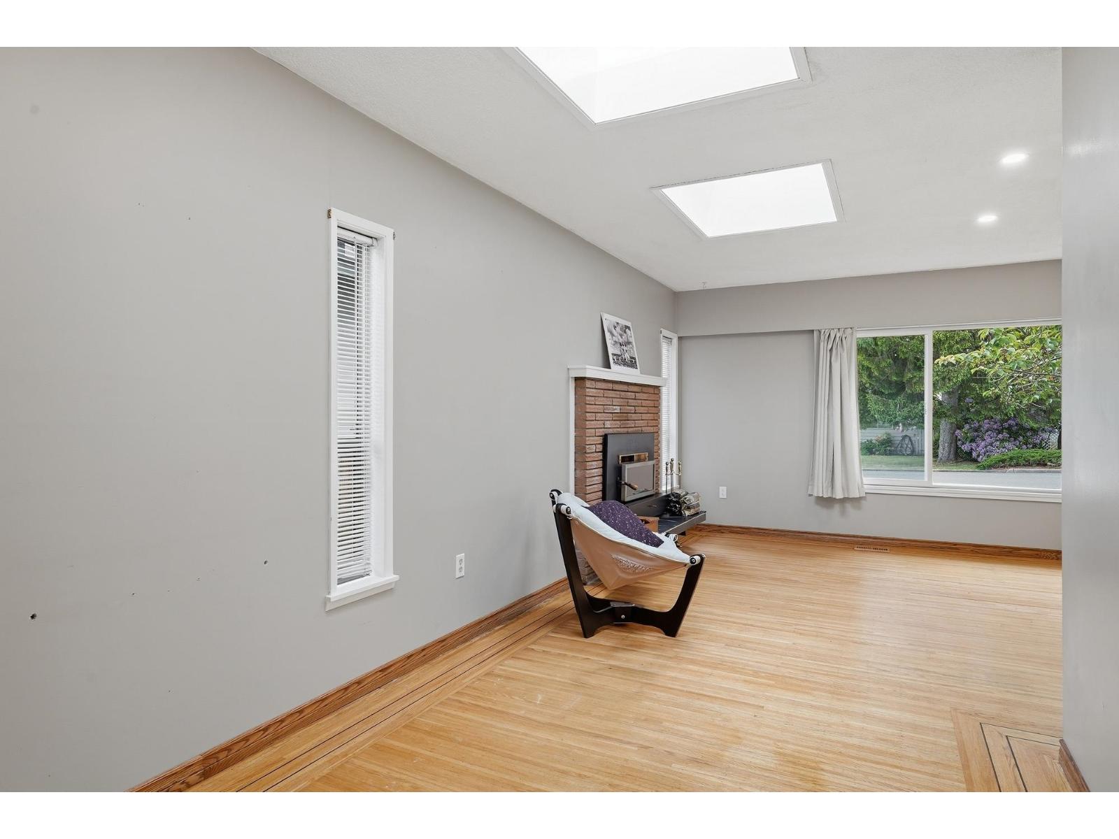 1570 Brearley Street, White Rock, British Columbia  V3B 3M5 - Photo 8 - R3128168