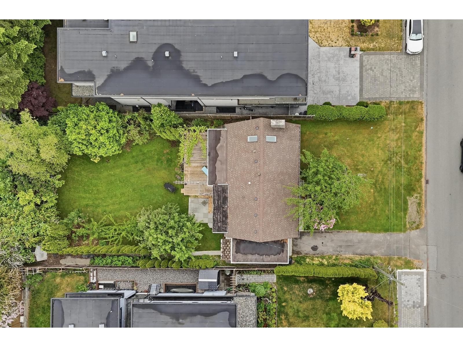 1570 Brearley Street, White Rock, British Columbia  V3B 3M5 - Photo 4 - R3128168