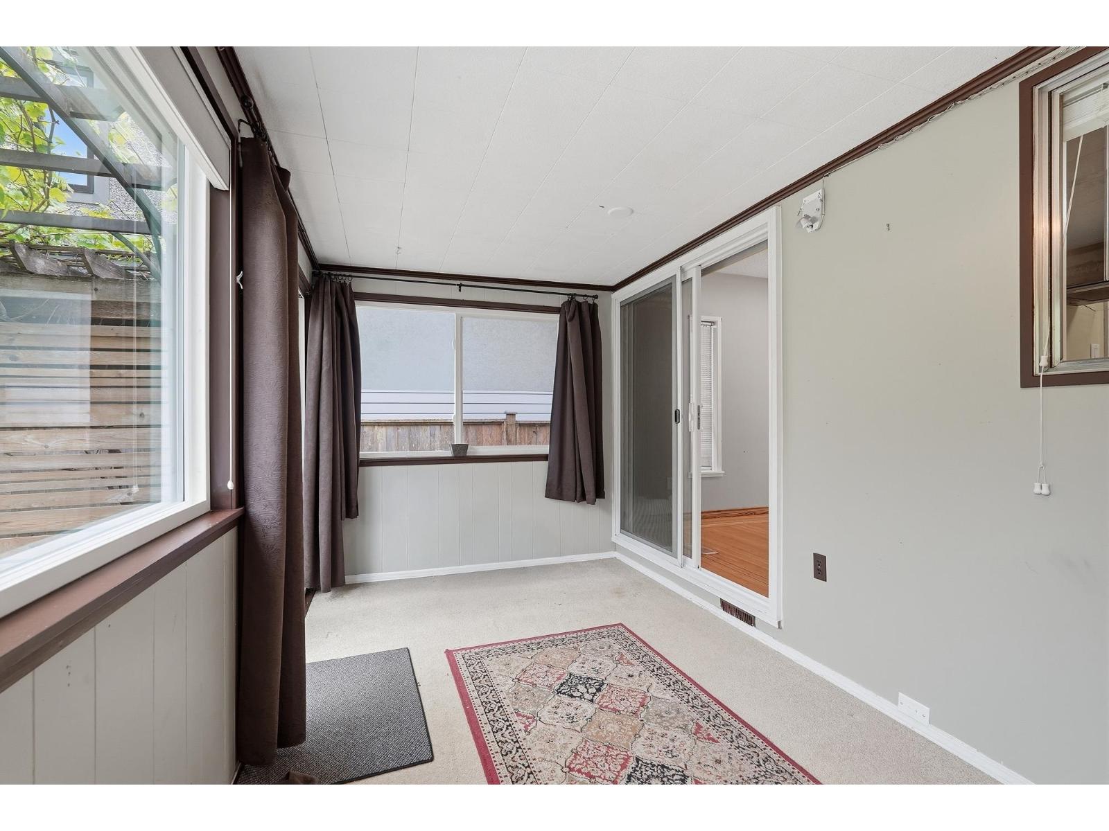 1570 Brearley Street, White Rock, British Columbia  V3B 3M5 - Photo 25 - R3128168