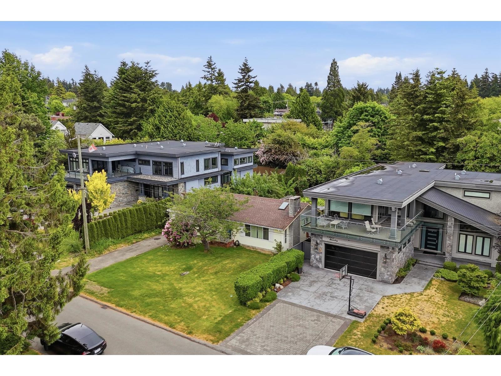 1570 Brearley Street, White Rock, British Columbia  V3B 3M5 - Photo 3 - R3128168