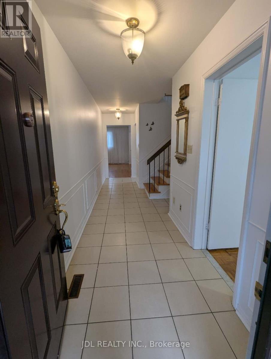 22 Cudham Drive, Toronto, Ontario  M1S 2J6 - Photo 3 - E13196412