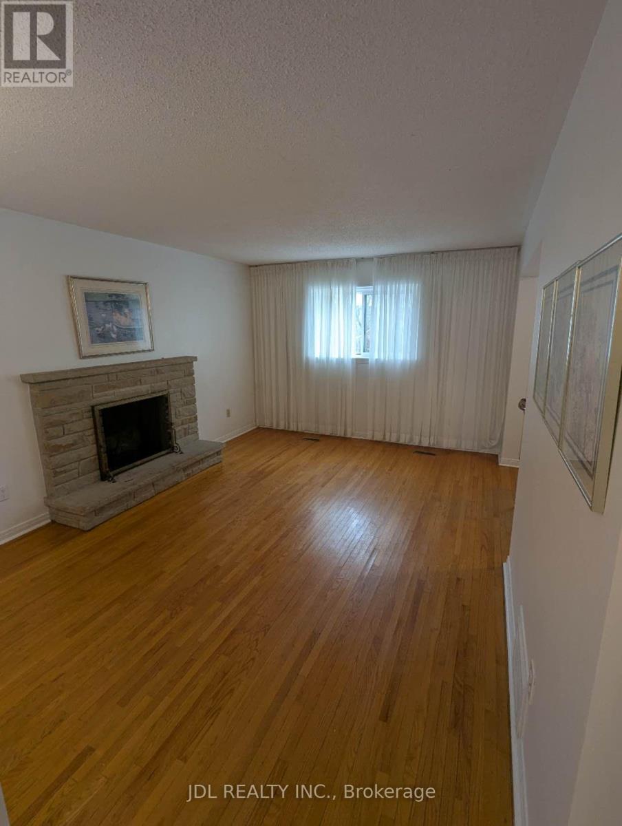 22 Cudham Drive, Toronto, Ontario  M1S 2J6 - Photo 5 - E13196412