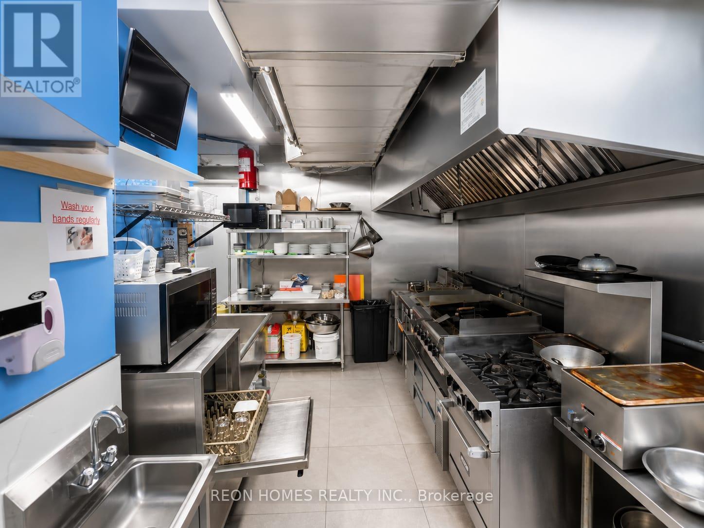 1056 Gerrard Street, Toronto, Ontario  M4M 1Z7 - Photo 12 - E13196530