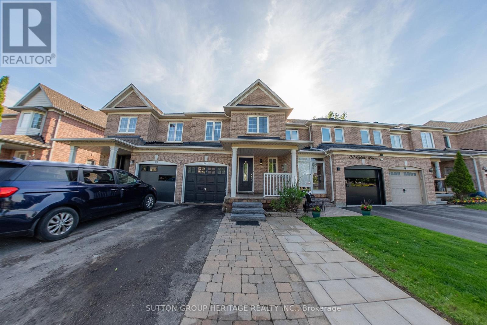 20 OGLEVIE DRIVE, Whitby, Ontario