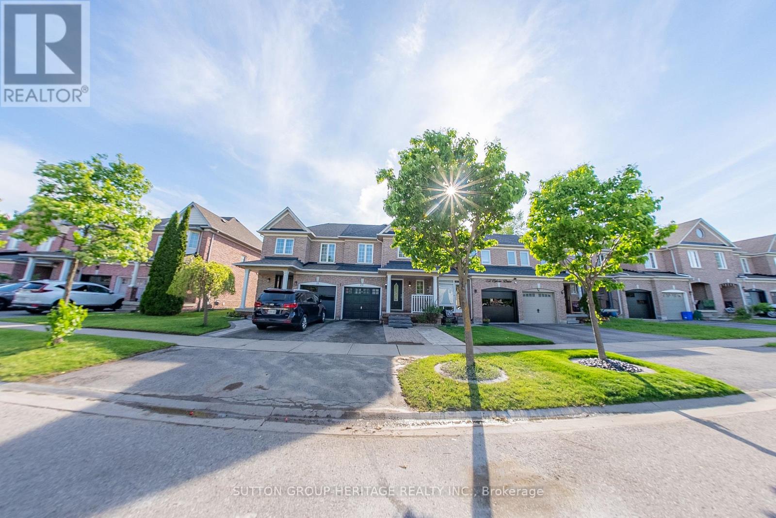 20 Oglevie Drive, Whitby, Ontario  L1R 2Y4 - Photo 2 - E13197428