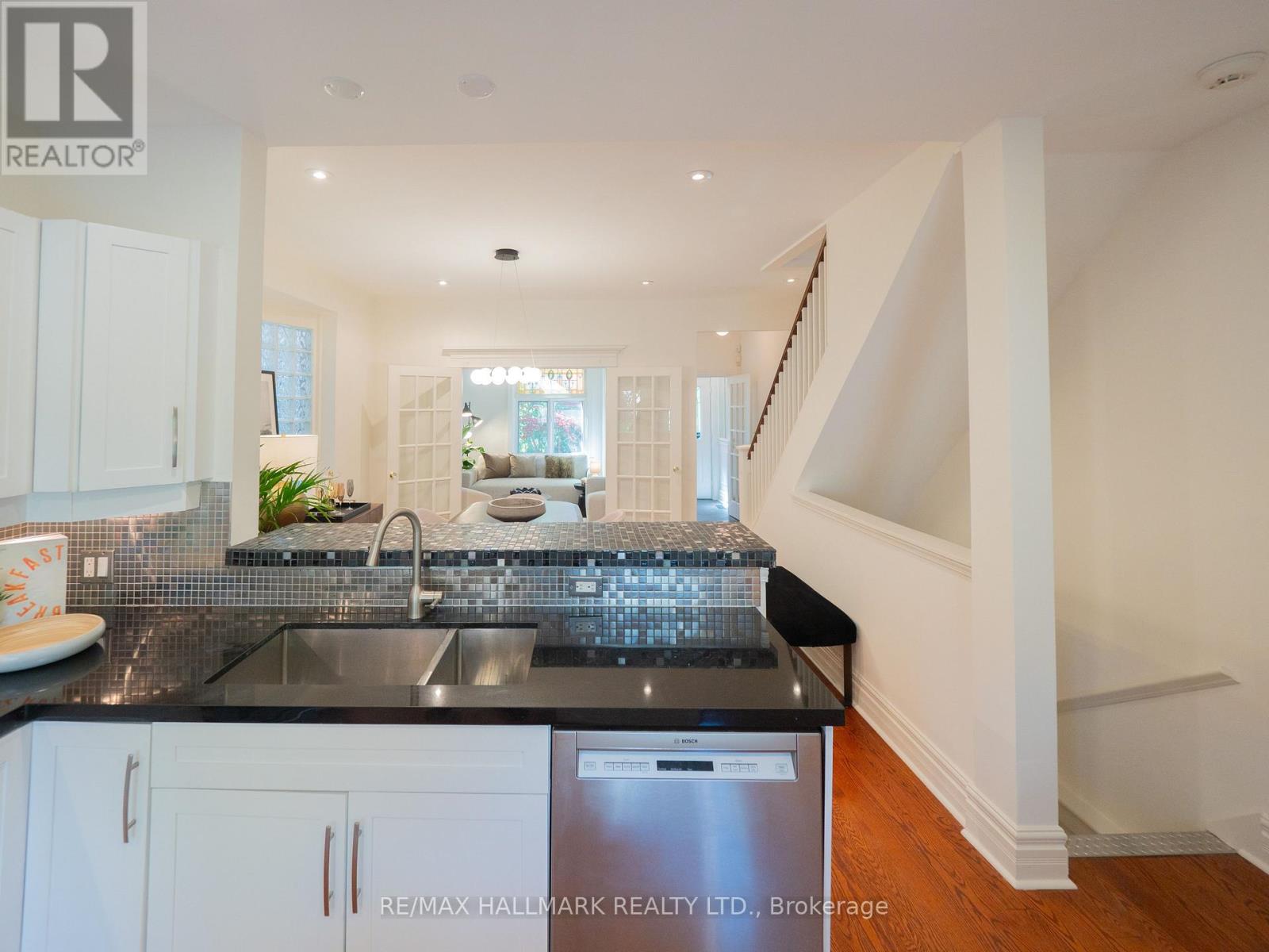 4 Albemarle Avenue, Toronto, Ontario  M4K 1H7 - Photo 18 - E13197606