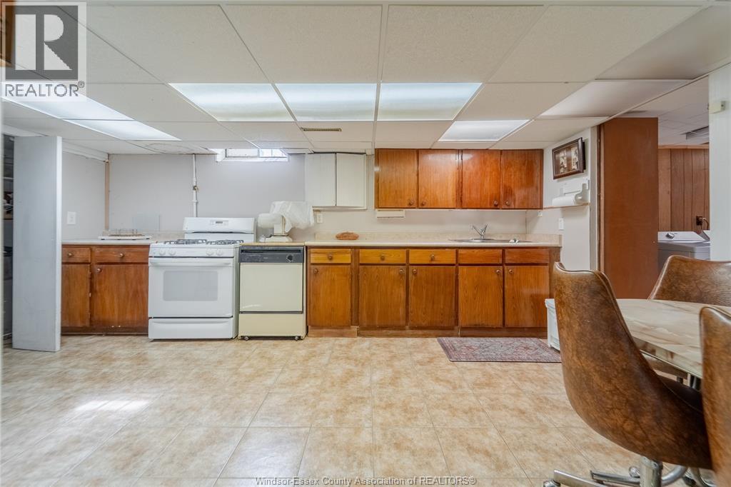 2495 Mckay, Windsor, Ontario N9E 2P4 - Photo 18 - 26012327