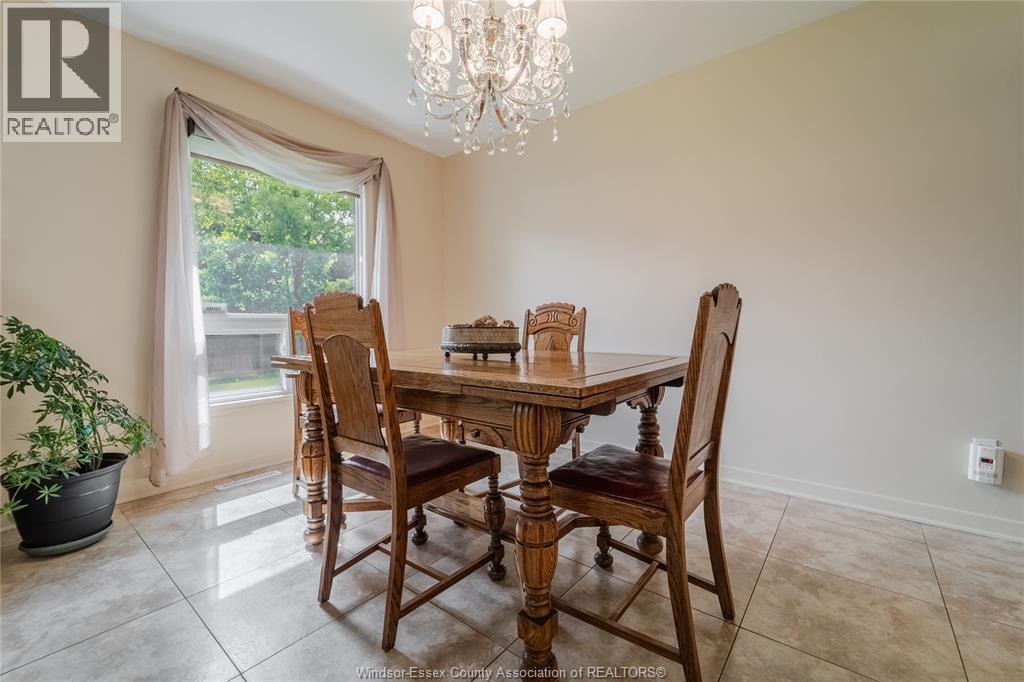 2495 Mckay, Windsor, Ontario N9E 2P4 - Photo 38 - 26012327