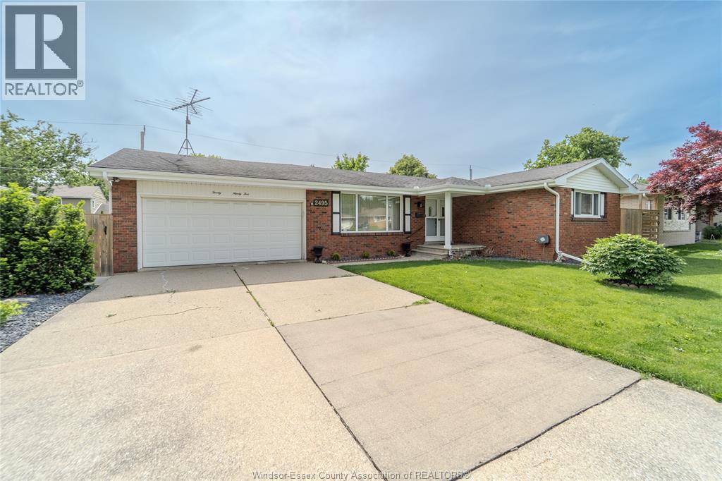 2495 Mckay, Windsor, Ontario N9E 2P4 - Photo 4 - 26012327