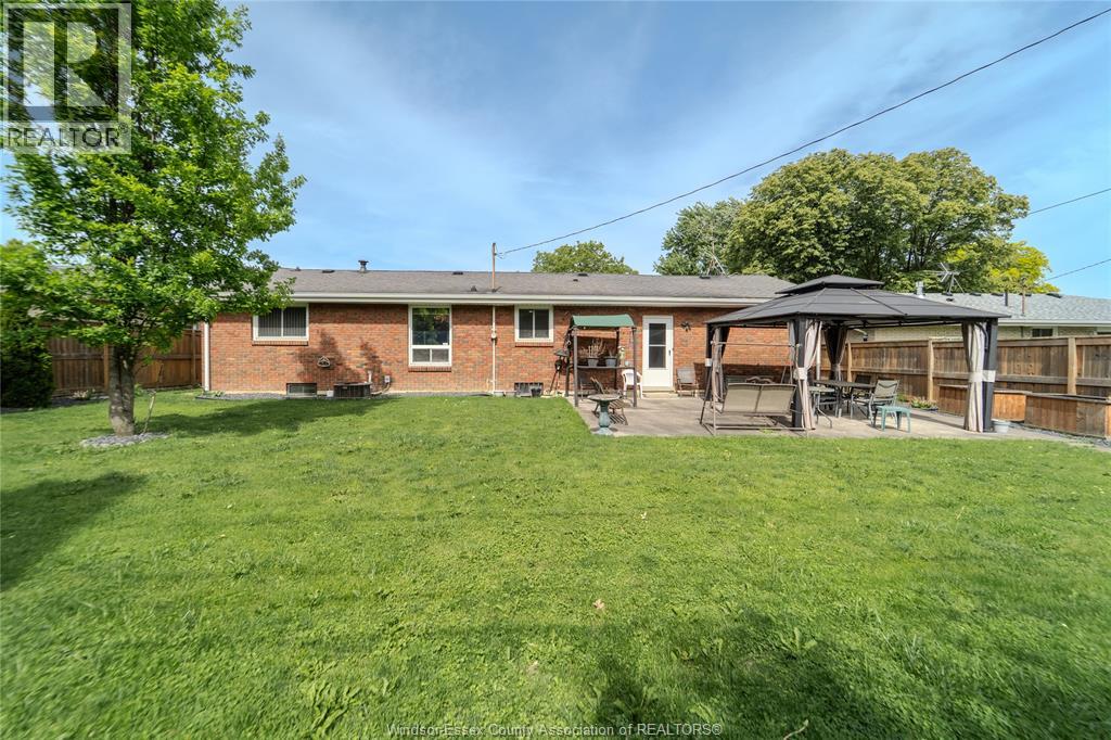 2495 Mckay, Windsor, Ontario N9E 2P4 - Photo 6 - 26012327