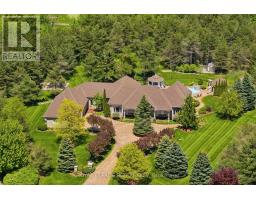 7 SUGARBUSH LANE, Uxbridge, Ontario