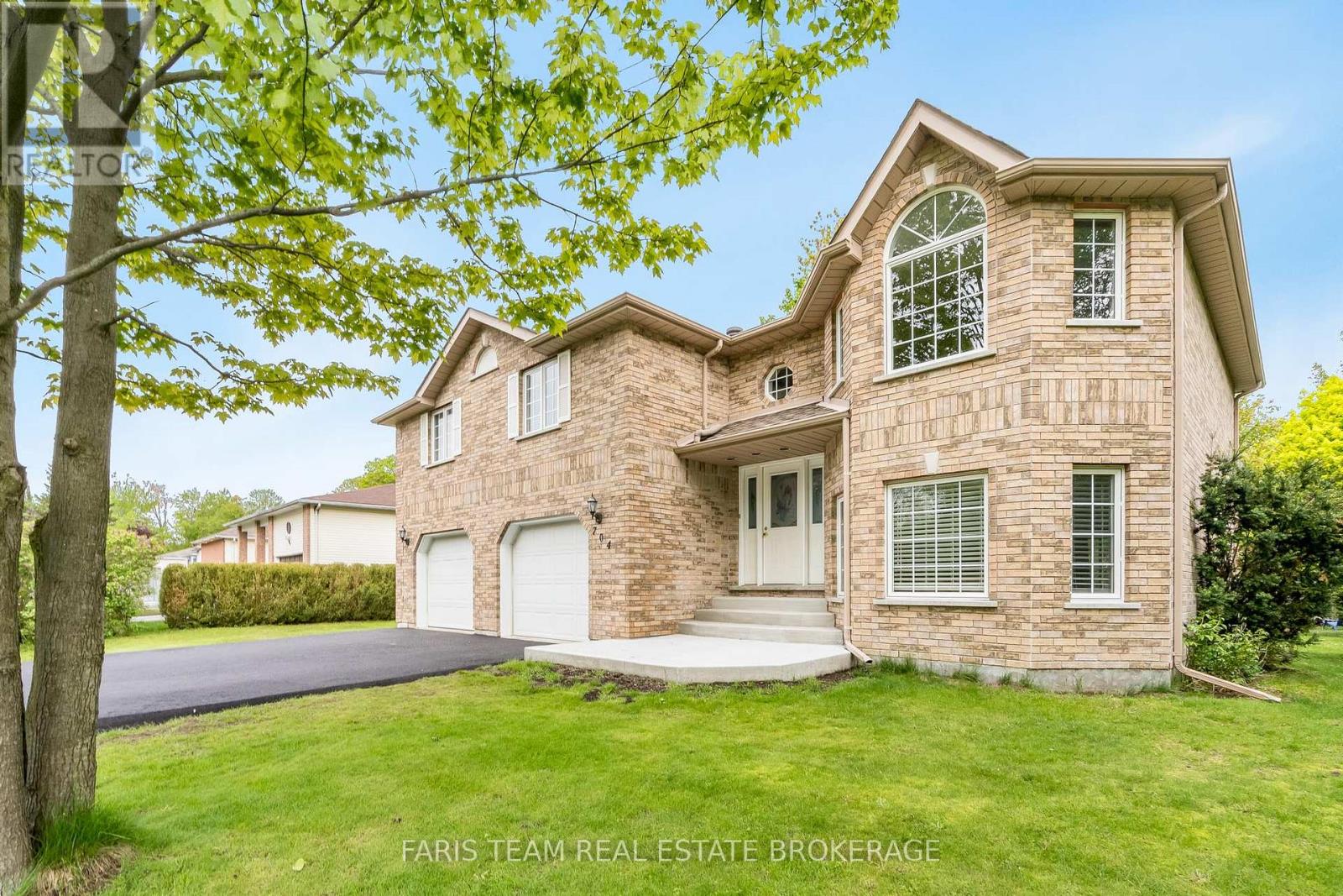 704 TRINITY STREET, Innisfil, Ontario