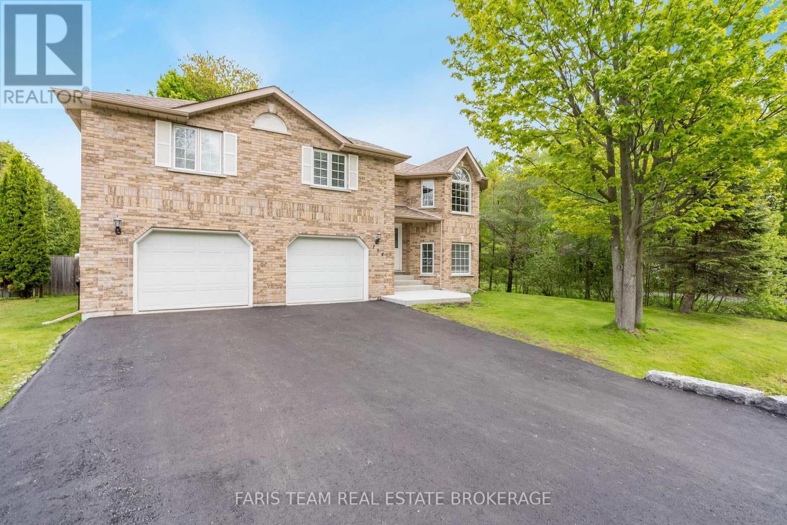 704 Trinity Street, Innisfil, Ontario  L9S 2G8 - Photo 3 - N13196822