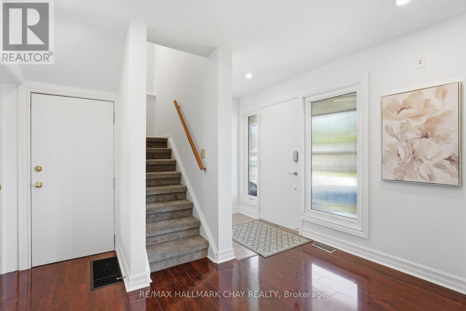 420 Fernleigh Circle S, Richmond Hill, Ontario  L4C 1E6 - Photo 3 - N13197796