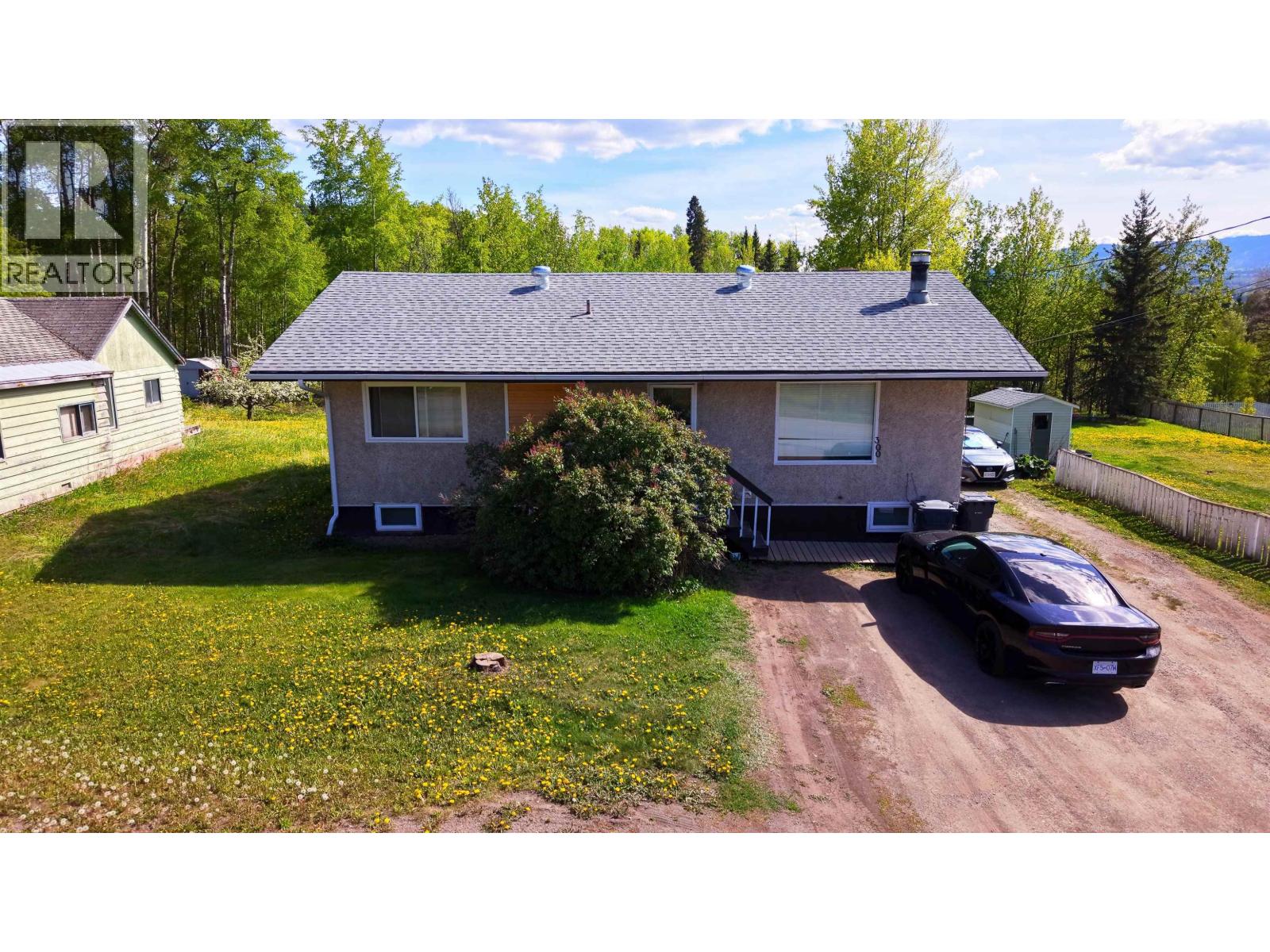 300 8TH AVENUE, Burns Lake, British Columbia