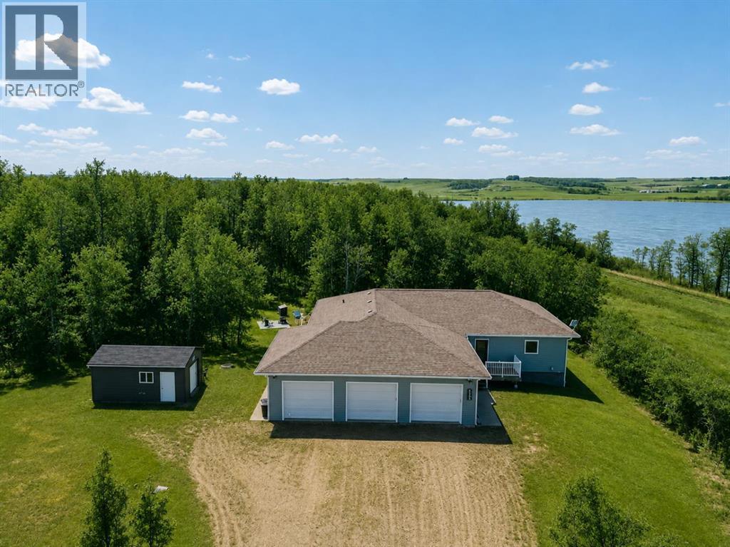 225 Lindgren Street, Ferintosh, Alberta  T0B 1M0 - Photo 1 - A2303552