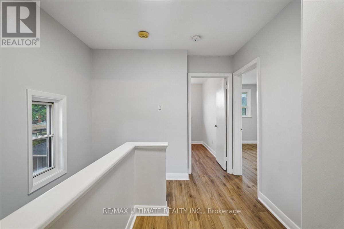 12 Thurodale Avenue, Toronto, Ontario  M6M 3B3 - Photo 27 - W13196708