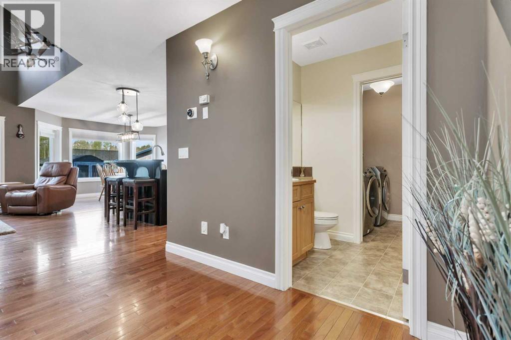 1204 1 Street NE, Sundre, Alberta  T0M 1X0 - Photo 4 - A2314073