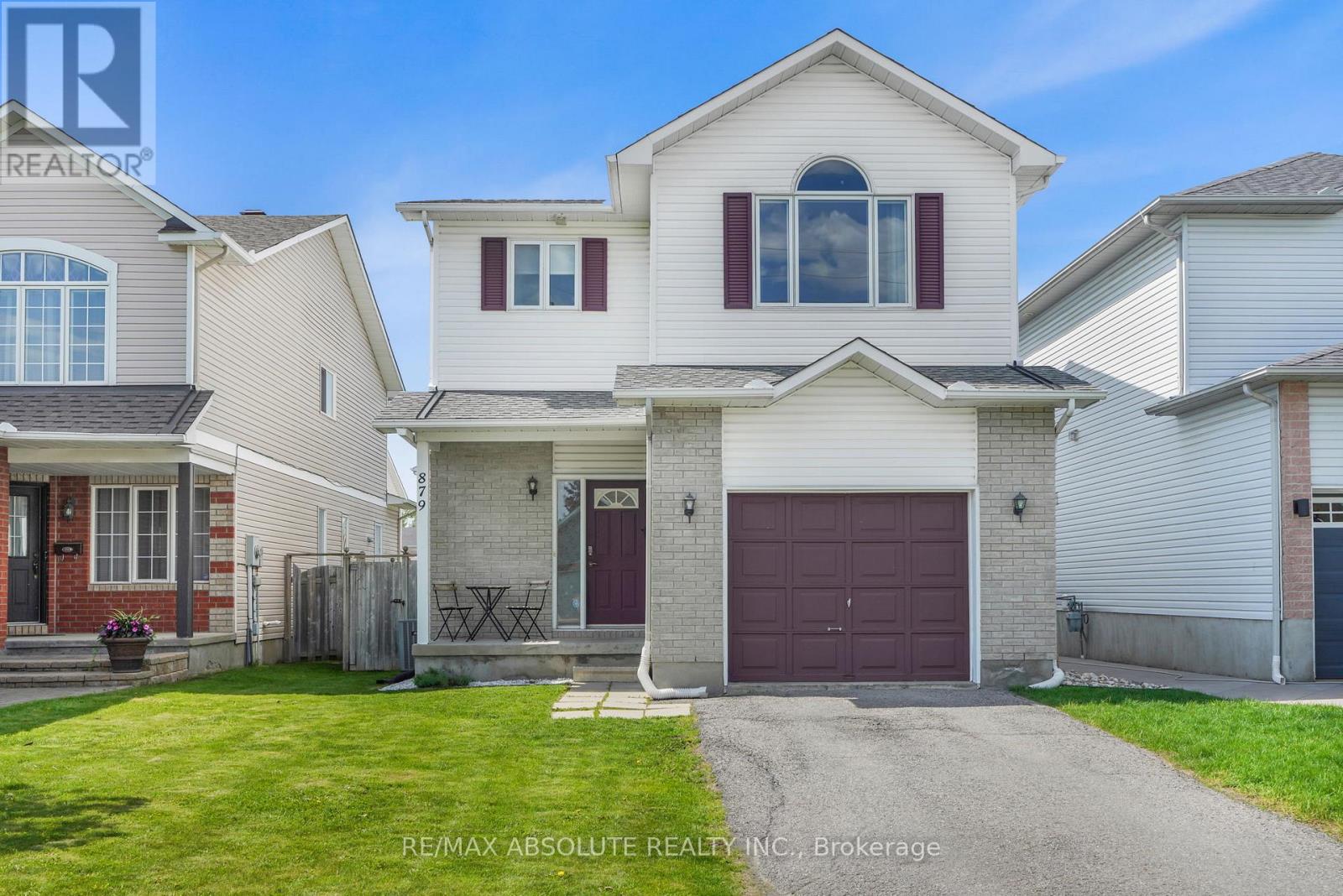 879 PARADISE CRESCENT, Ottawa, Ontario