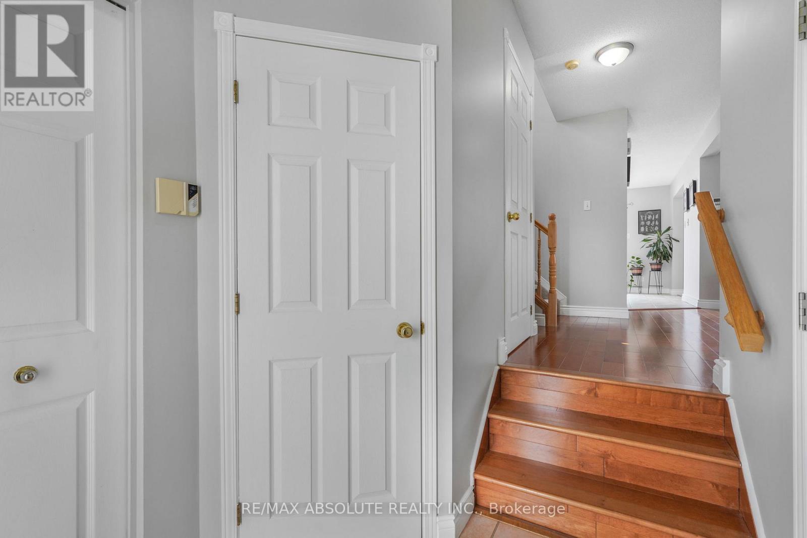 879 Paradise Crescent, Ottawa, Ontario  K4A 3S4 - Photo 4 - X13198588