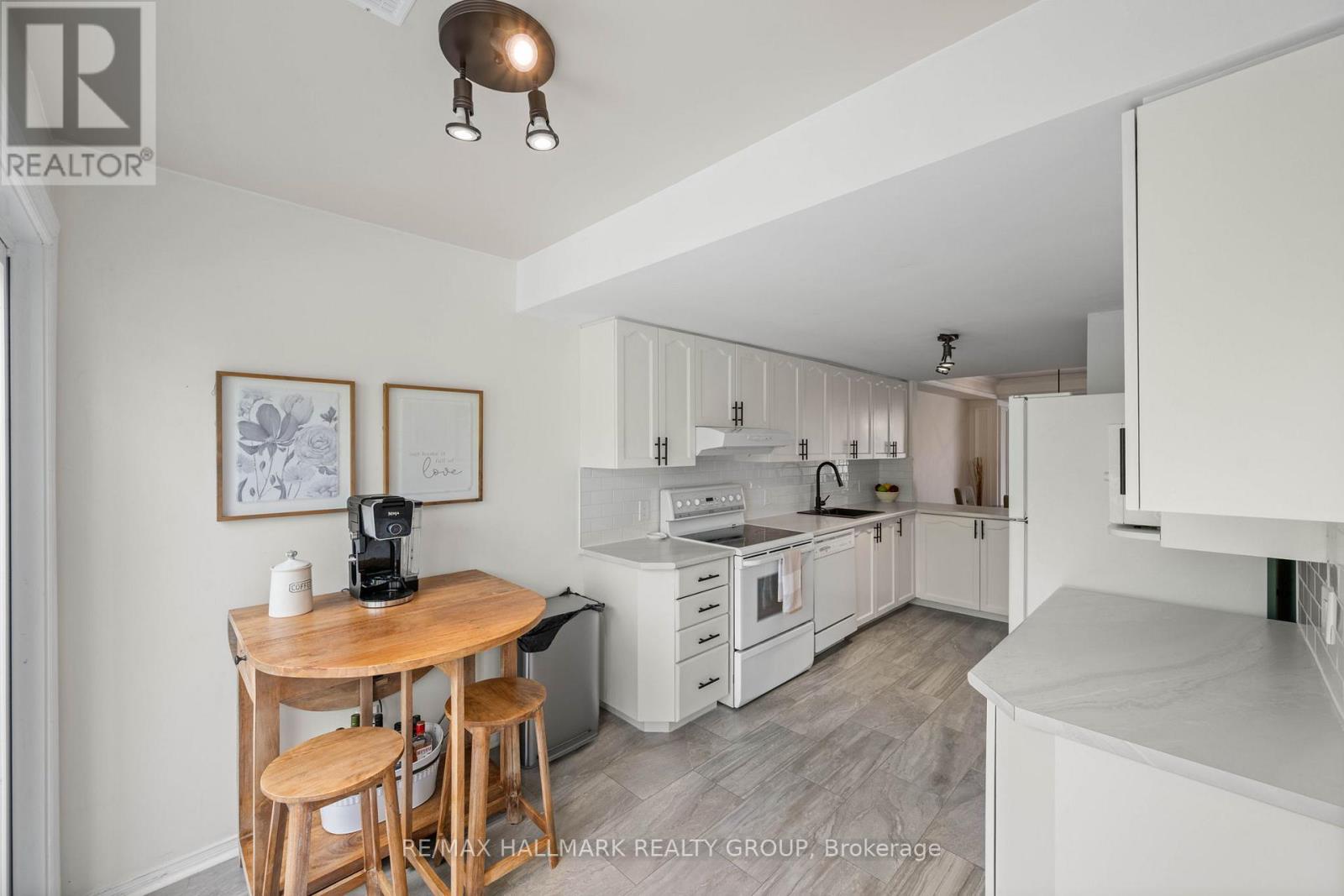 1109 Gablefield Private, Ottawa, Ontario  K1J 1E4 - Photo 12 - X13198804