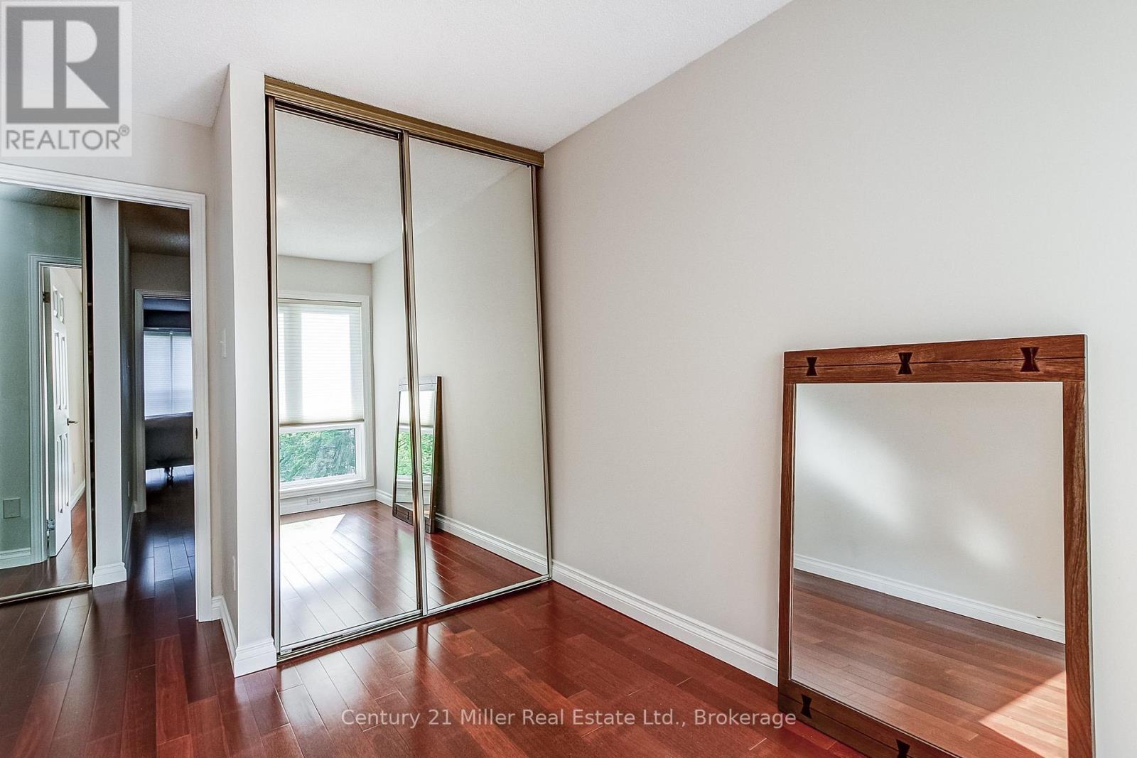 9 - 1120 Queens Avenue, Oakville, Ontario L6H 2B5 - Photo 31 - W13198810