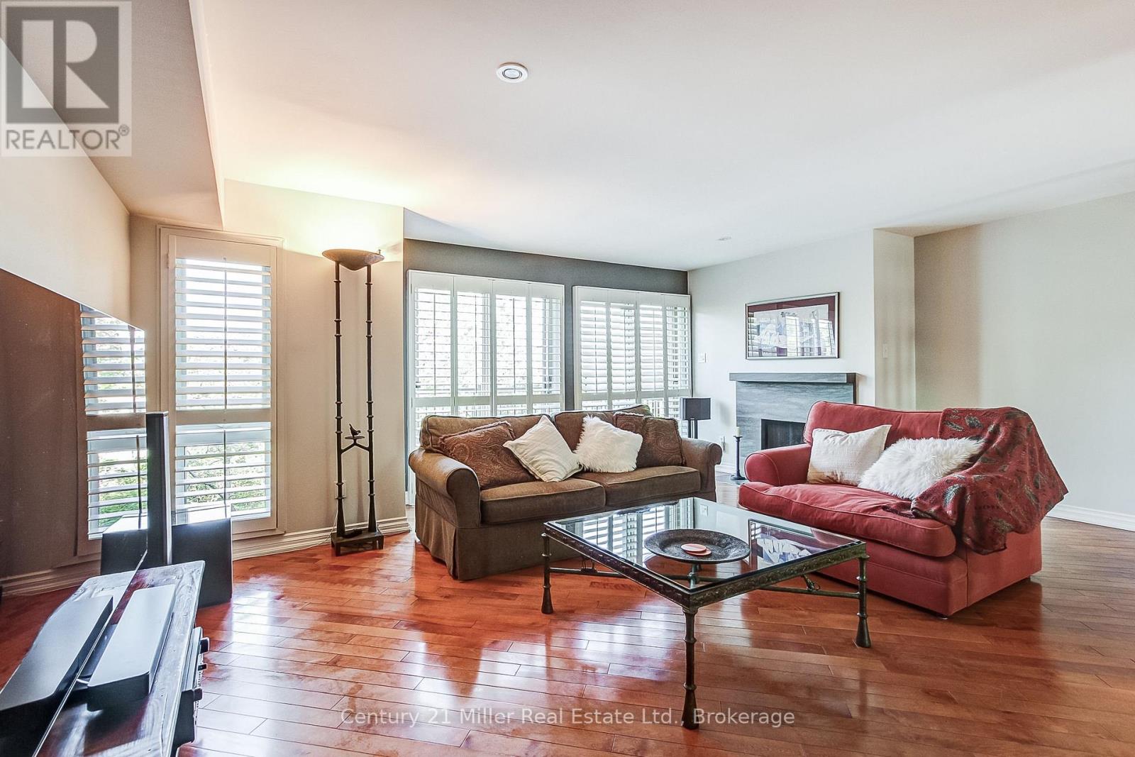 9 - 1120 Queens Avenue, Oakville, Ontario L6H 2B5 - Photo 6 - W13198810