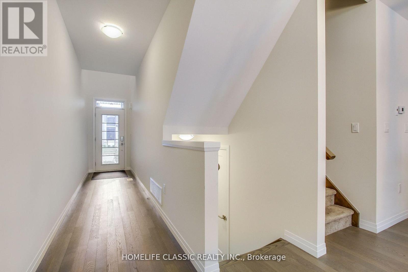 103 Greenwich Avenue, Hamilton, Ontario  L8J 0L6 - Photo 2 - X13196442