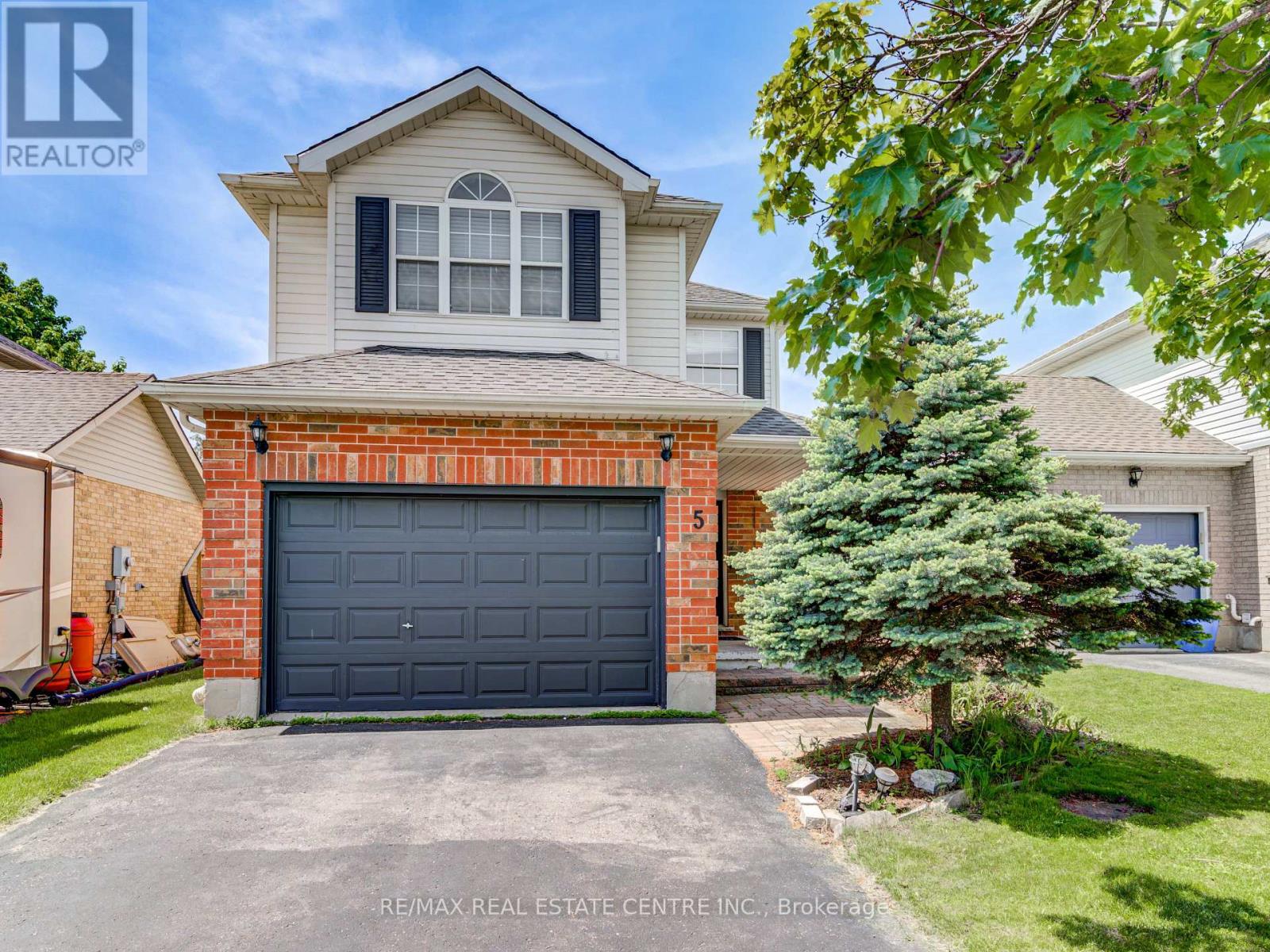 5 Tulip Drive, Tillsonburg, Ontario  N4G 5S6 - Photo 1 - X13197764