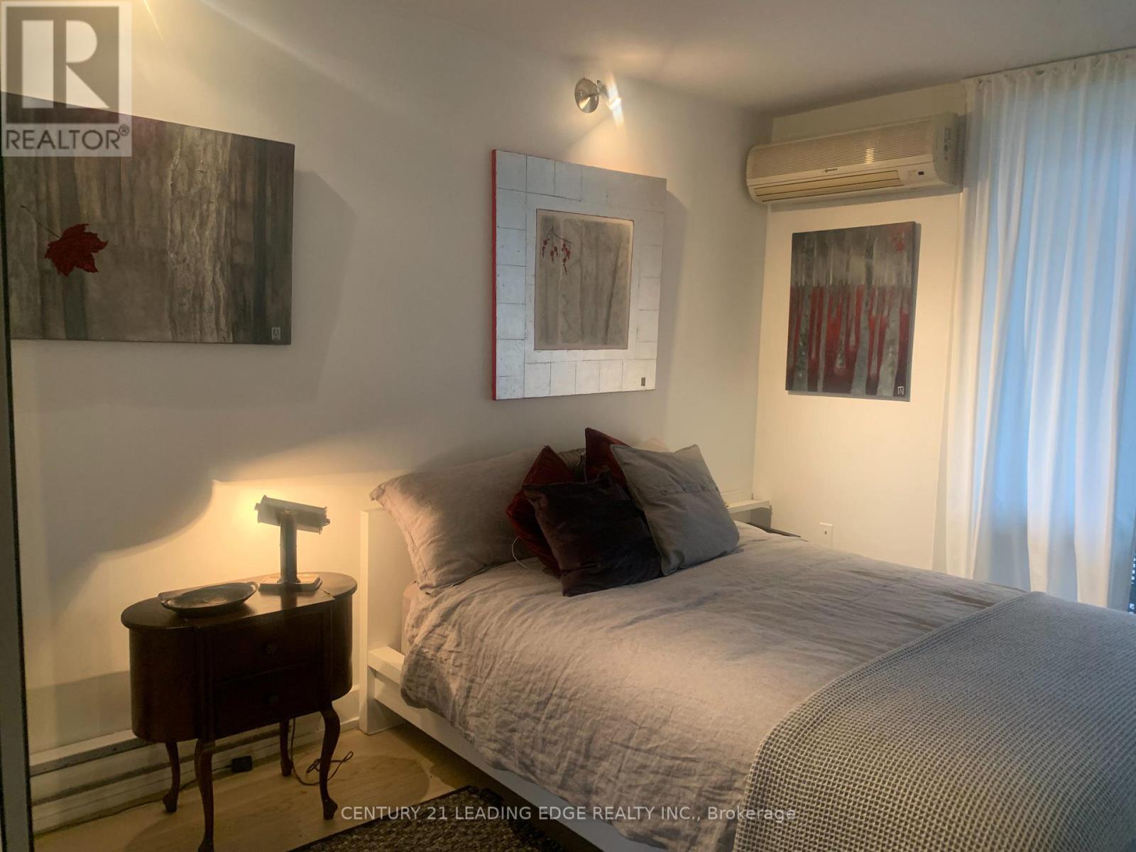 208 - 40 Homewood Avenue, Toronto, Ontario  M4Y 2K2 - Photo 2 - C13158776