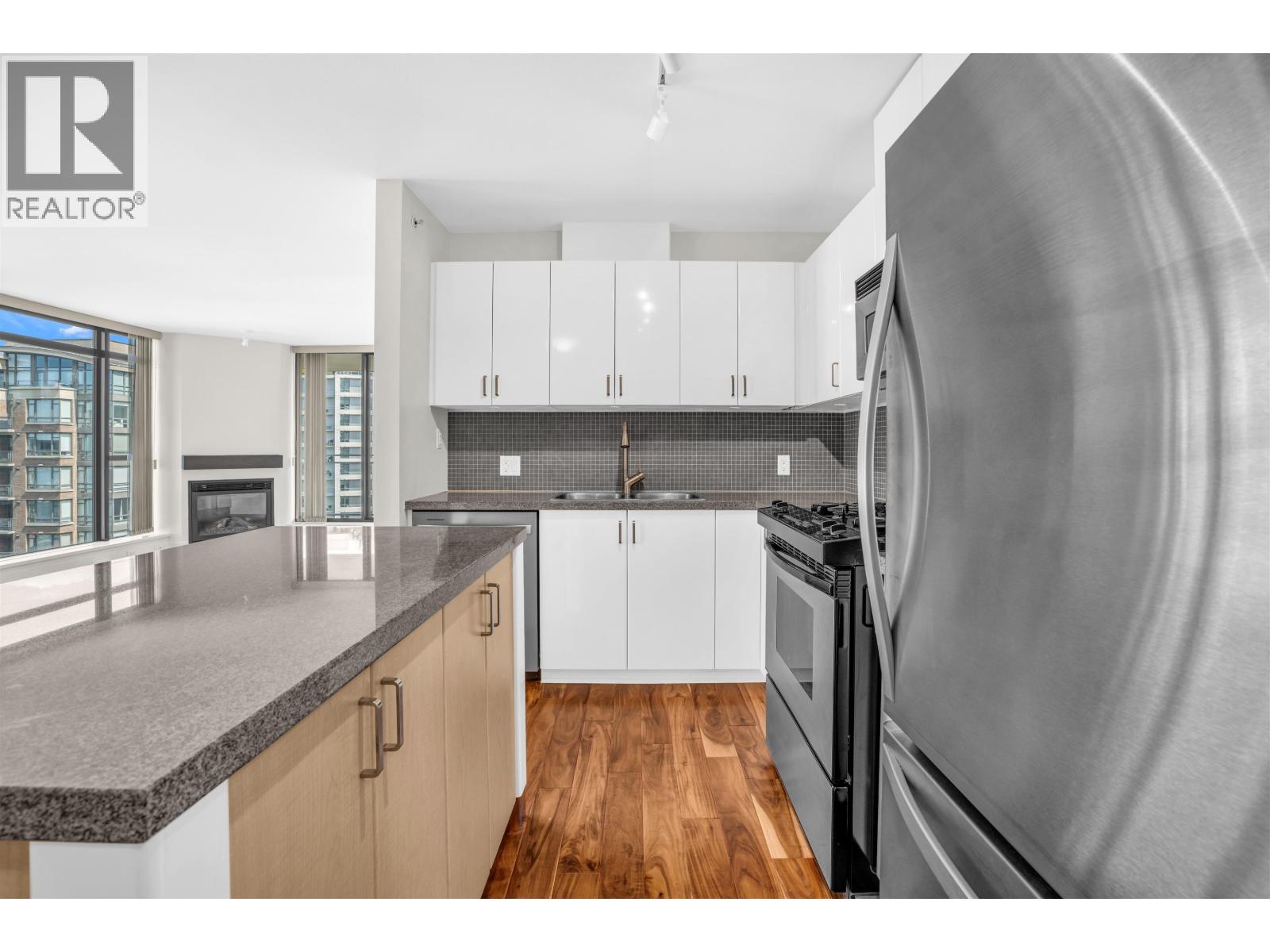 1206 155 W 1 Street, North Vancouver, British Columbia  V7M 3N8 - Photo 11 - R3128650