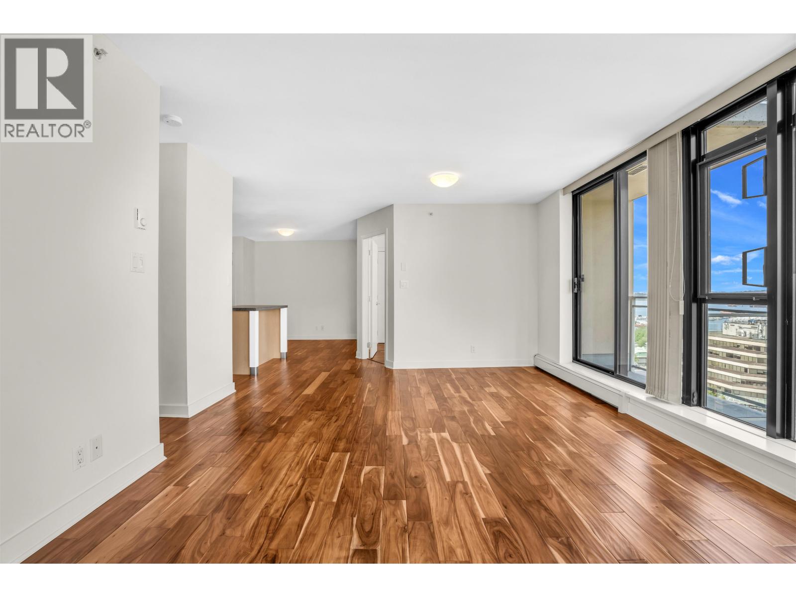 1206 155 W 1 Street, North Vancouver, British Columbia  V7M 3N8 - Photo 6 - R3128650